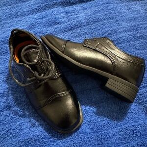 Black Formal Dress with Sophisticated Elegance